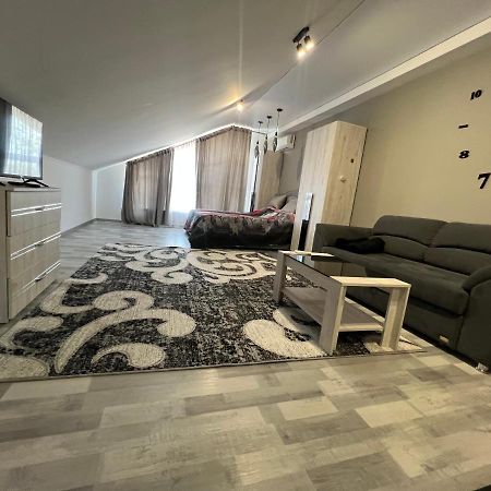 Aparthotel Edinet-Аренда Квартир Единец Ngoại thất bức ảnh