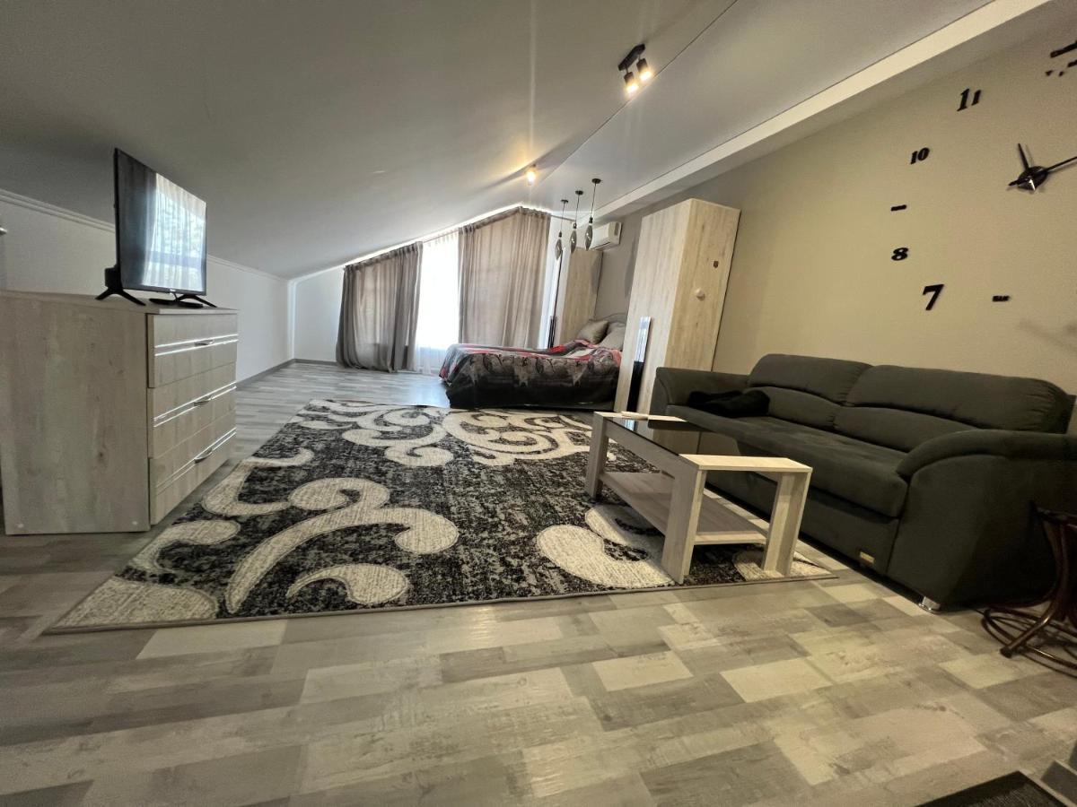 Aparthotel Edinet-Аренда Квартир Единец Ngoại thất bức ảnh