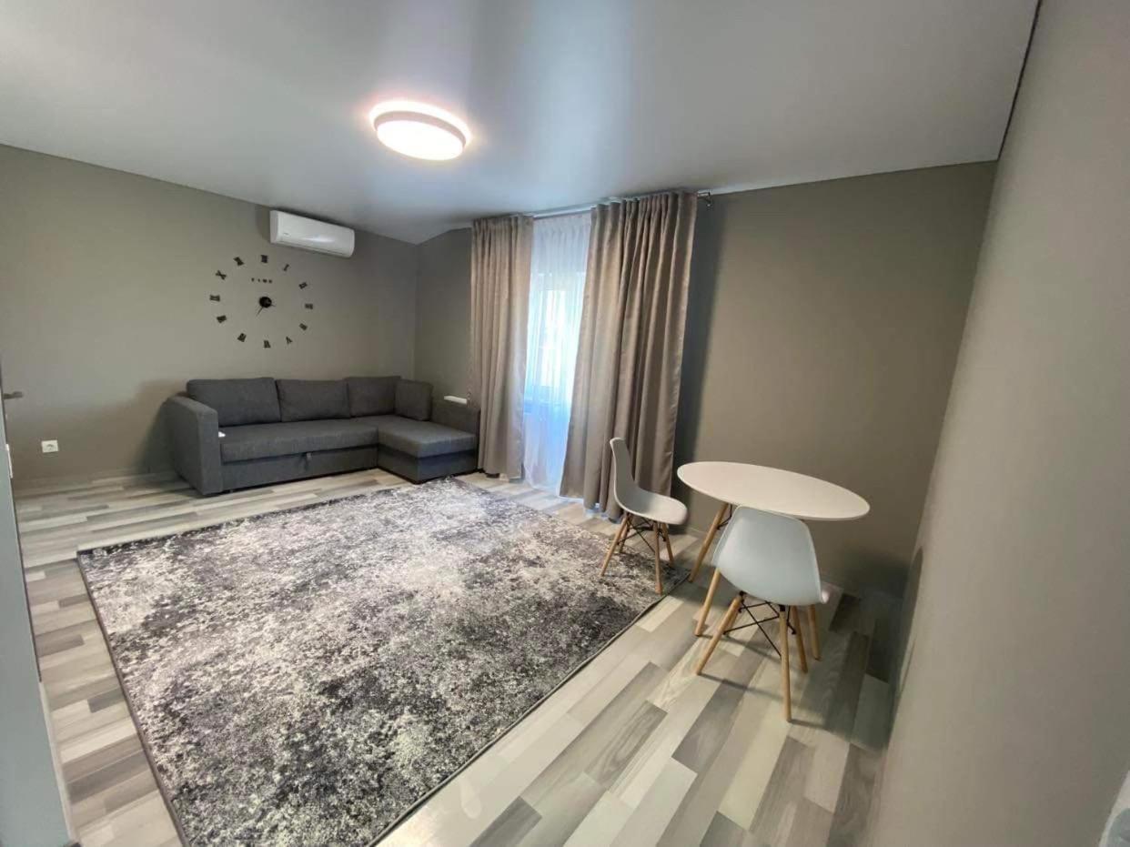 Aparthotel Edinet-Аренда Квартир Единец Ngoại thất bức ảnh